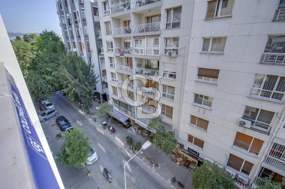 TEOKTAN | GÜL SOKAKTA OTOPARKLI 3+1 142 M² NET ARA KAT DAİRE