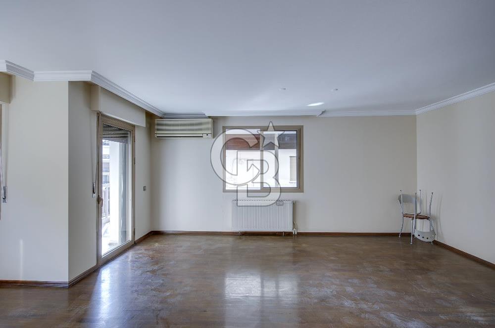 TEOKTAN | GÜL SOKAKTA OTOPARKLI 3+1 142 M² NET ARA KAT DAİRE