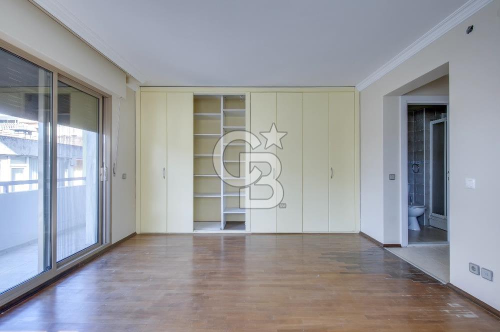 TEOKTAN | GÜL SOKAKTA OTOPARKLI 3+1 142 M² NET ARA KAT DAİRE