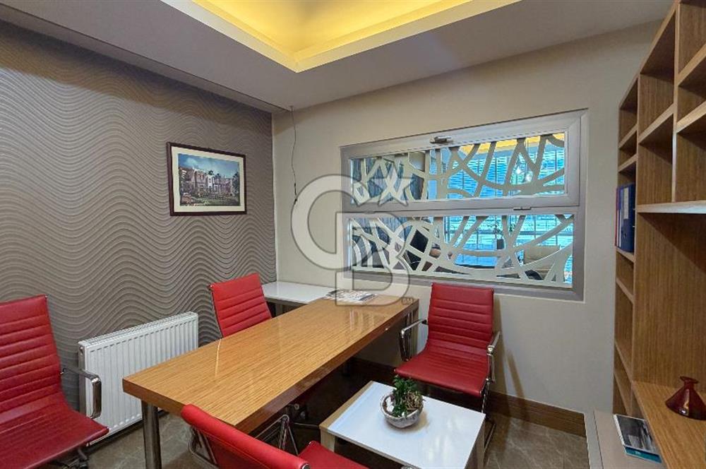 Çekmeköy Merkezde Çok Özel Dizayn 150 m2 Kiralık Eşyalı Ofis