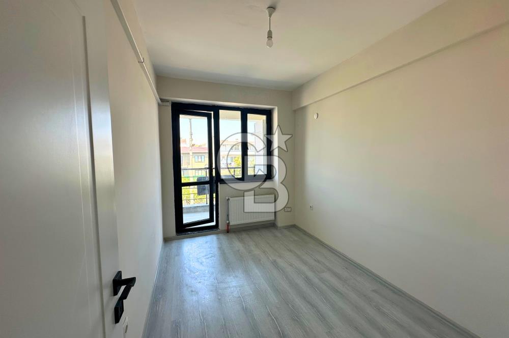 Çanakkale Lapseki Pazar Yeni Yanı Cadde Cephe Sıfır 1+1 Daire