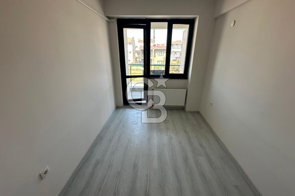 Çanakkale Lapseki Pazar Yeni Yanı Cadde Cephe Sıfır 1+1 Daire
