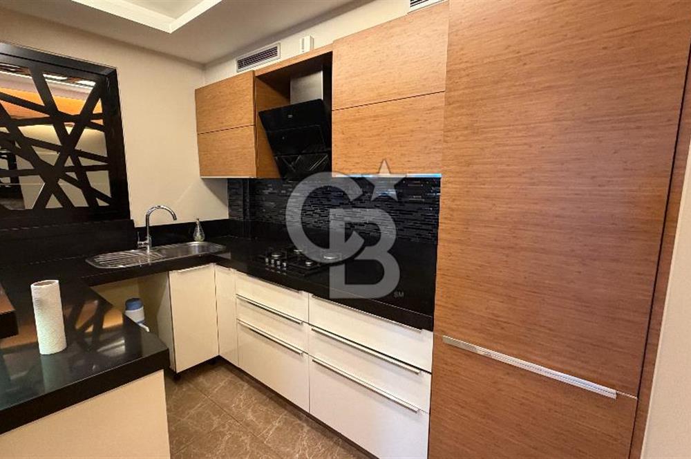 Çekmeköy Merkezde Çok Özel Dizayn 150 m2 Kiralık Eşyalı Ofis
