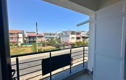 Çanakkale Lapseki Pazar Yeni Yanı Cadde Cephe Sıfır 1+1 Daire