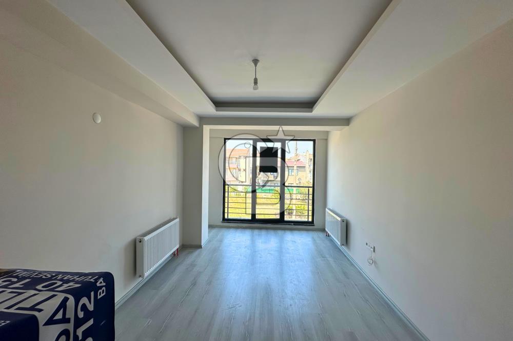 Çanakkale Lapseki Pazar Yeni Yanı Cadde Cephe Sıfır 1+1 Daire