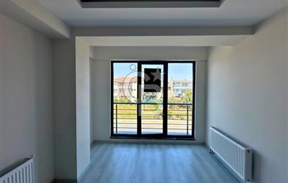 Çanakkale Lapseki Pazar Yeni Yanı Cadde Cephe Sıfır 1+1 Daire