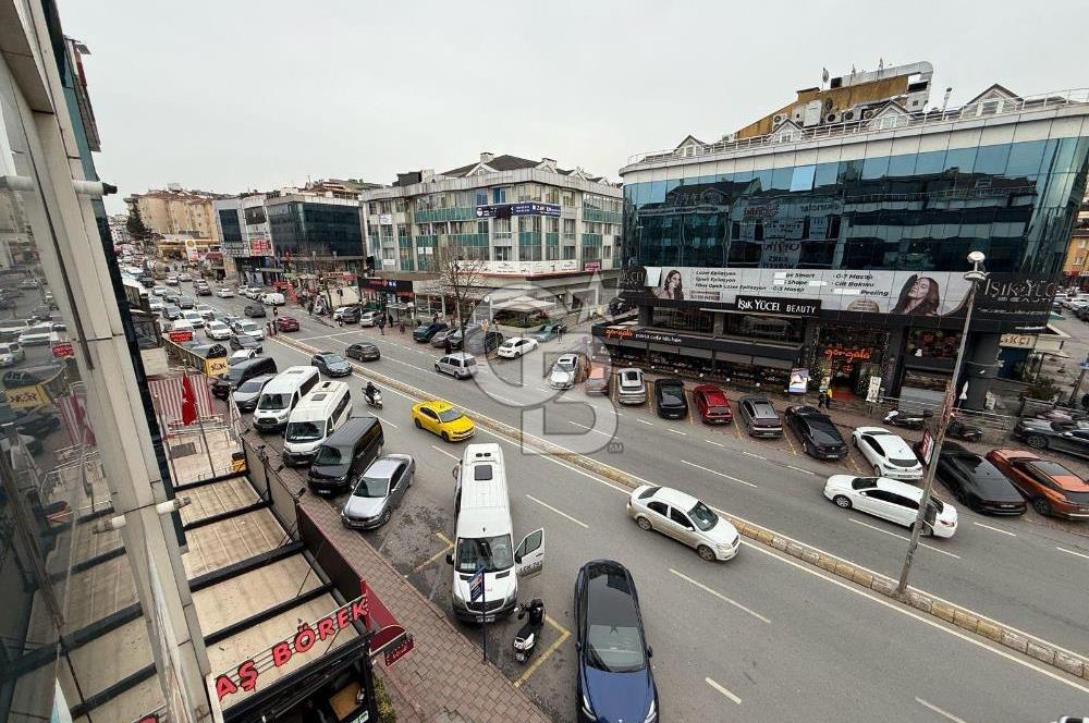 Çekmeköy Merkezde Çok Özel Dizayn 150 m2 Kiralık Eşyalı Ofis