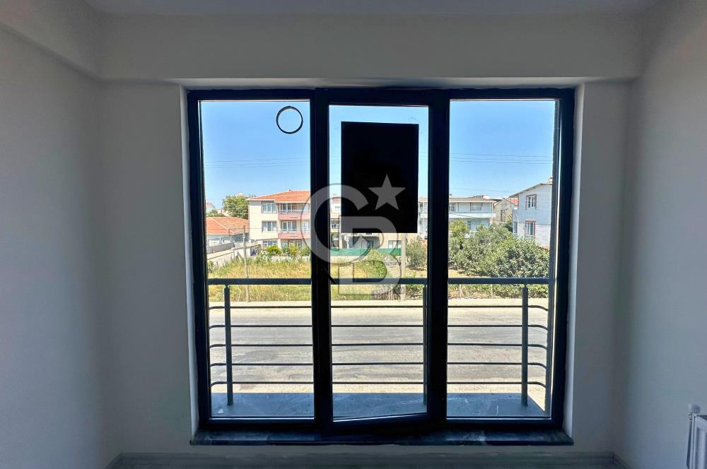 Çanakkale Lapseki Pazar Yeni Yanı Cadde Cephe Sıfır 1+1 Daire