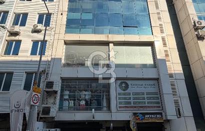 Çekmeköy Merkezde Çok Özel Dizayn 150 m2 Kiralık Eşyalı Ofis