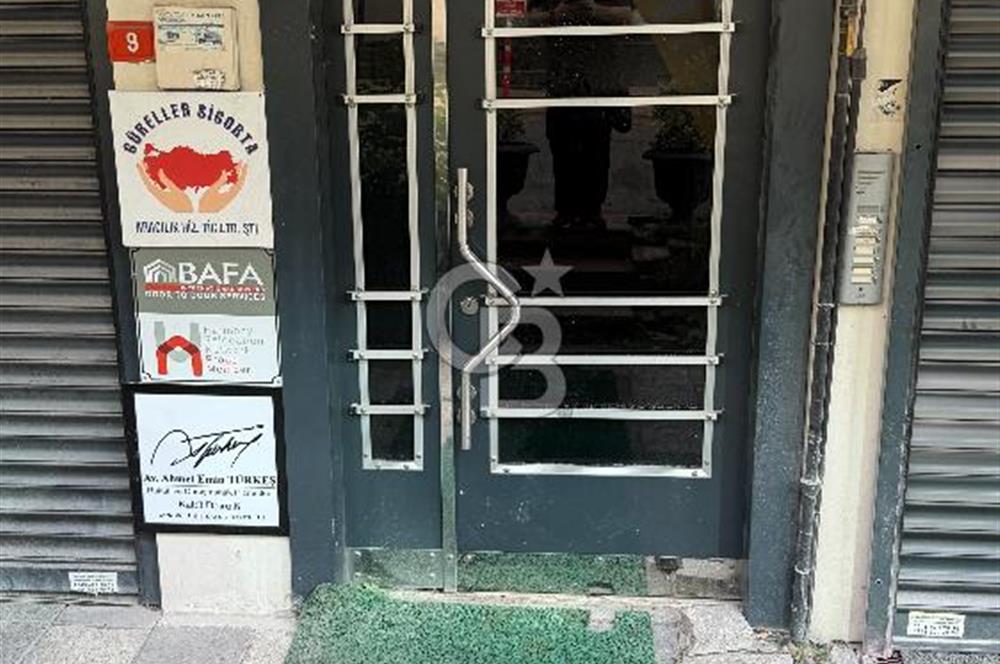 Çekmeköy Merkezde Çok Özel Dizayn 150 m2 Kiralık Eşyalı Ofis
