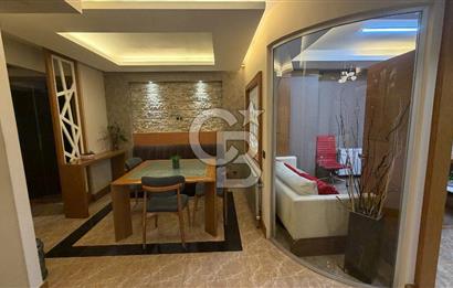 Çekmeköy Merkezde Çok Özel Dizayn 150 m2 Kiralık Eşyalı Ofis
