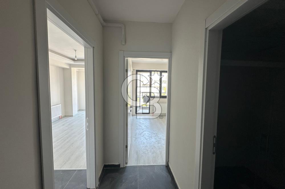 Çanakkale Lapseki Pazar Yeni Yanı Cadde Cephe Sıfır 1+1 Daire
