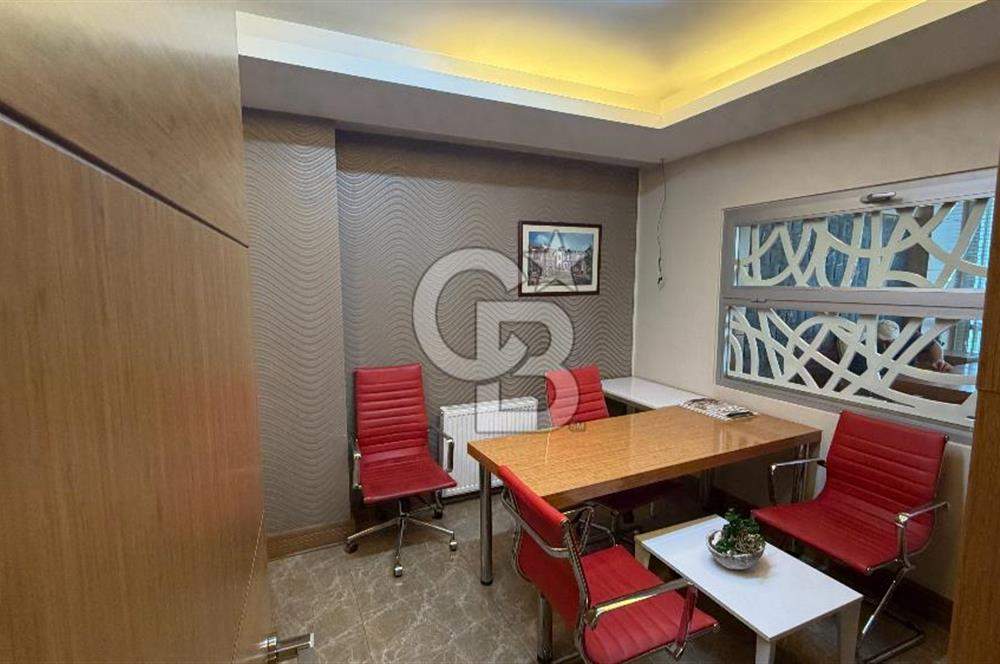 Çekmeköy Merkezde Çok Özel Dizayn 150 m2 Kiralık Eşyalı Ofis