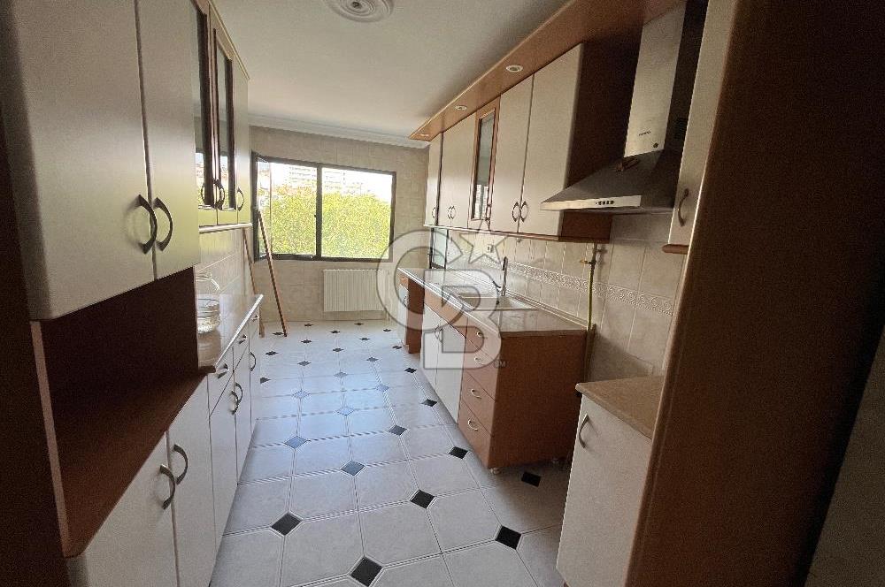 Karşıyaka Bahçelievler Mh. Kiralık Önü Açık Ferah 3+1 Daire