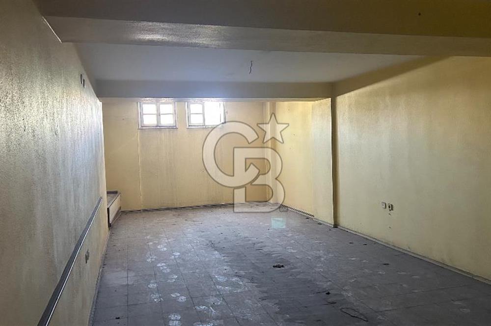 GAZİ BULVARINDA SATILIK 42 M²  OFİS 