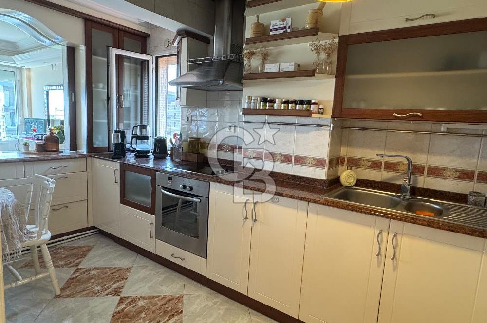 Bostanlı Sahile Yakın | 6.Kat Tek Daire | Net 145m2 | Deniz Manzaralı