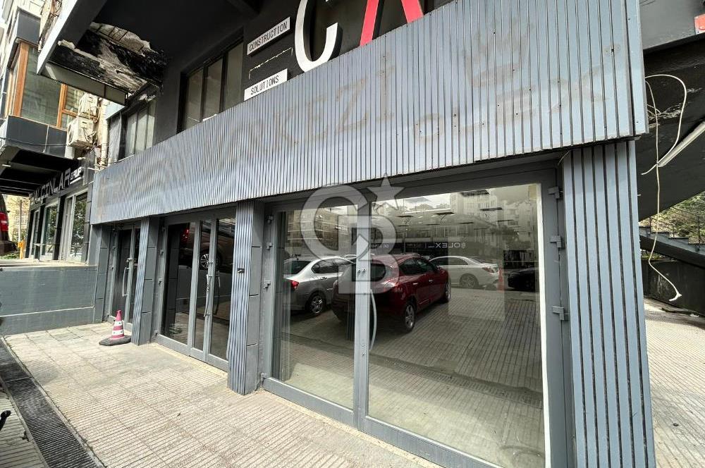 Kadıköy Ziverbey'de 200m² Tabela Değeri Yüksek Fırsat Dükkan
