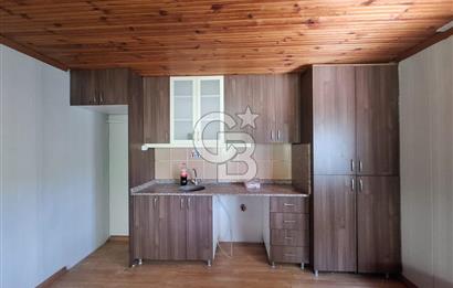 İÇİNDE RUHSATLI 56 M² EV OLAN 875 M² TARLA
