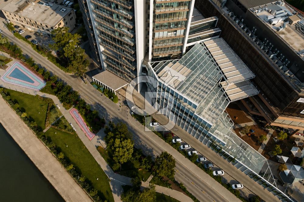 Eylem Keskin'den Ege Perla'da 119 m2 Kiralık Muhteşem Ofis
