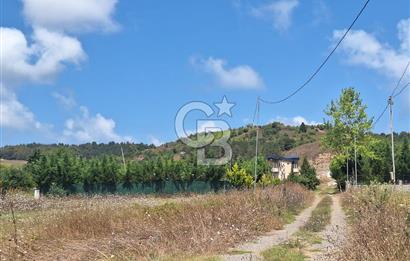 İÇİNDE RUHSATLI 56 M² EV OLAN 875 M² TARLA