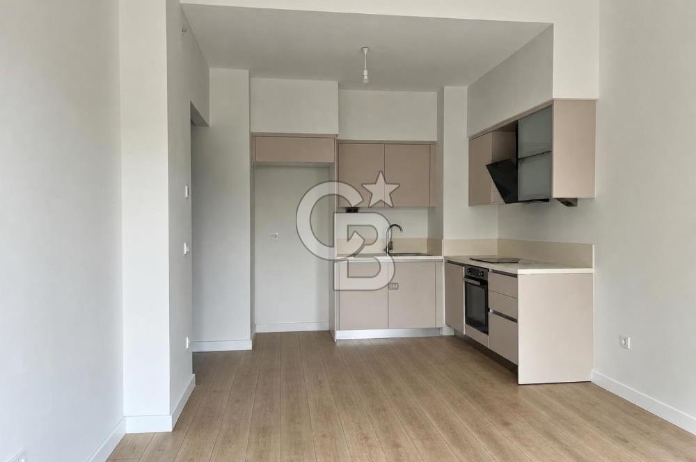 YENİ FİKİRTEPE'DE TERASLI ÇAMLICA MANZARALI 1+1 KİRALIK DAİRE