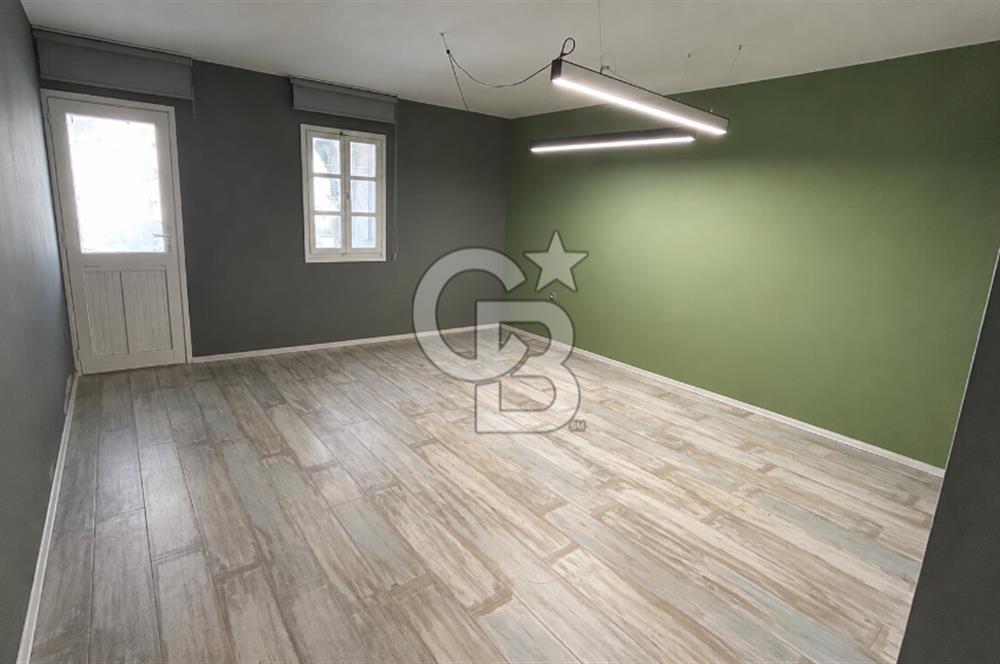 GAZİ BULVARINDA SATILIK 29 M² BALKONLU OFİS