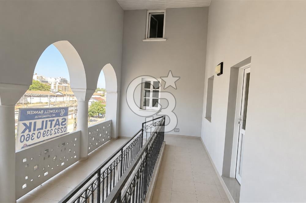 GAZİ BULVARINDA SATILIK 29 M² BALKONLU OFİS