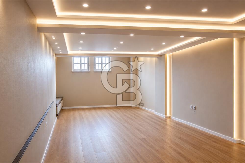 GAZİ BULVARINDA BALKONLU 20 M²  OFİS