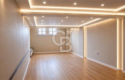 GAZİ BULVARINDA BALKONLU 20 M²  OFİS