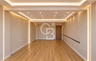 GAZİ BULVARINDA BALKONLU 20 M²  OFİS