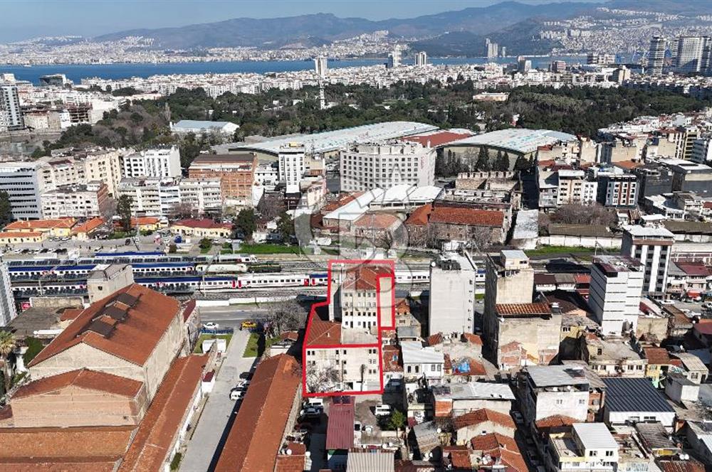 GAZİ BULVARINDA BALKONLU 28 M² KİRALIK OFİS