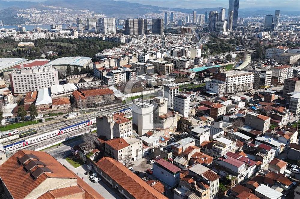 GAZİ BULVARINDA BALKONLU 28 M² KİRALIK OFİS