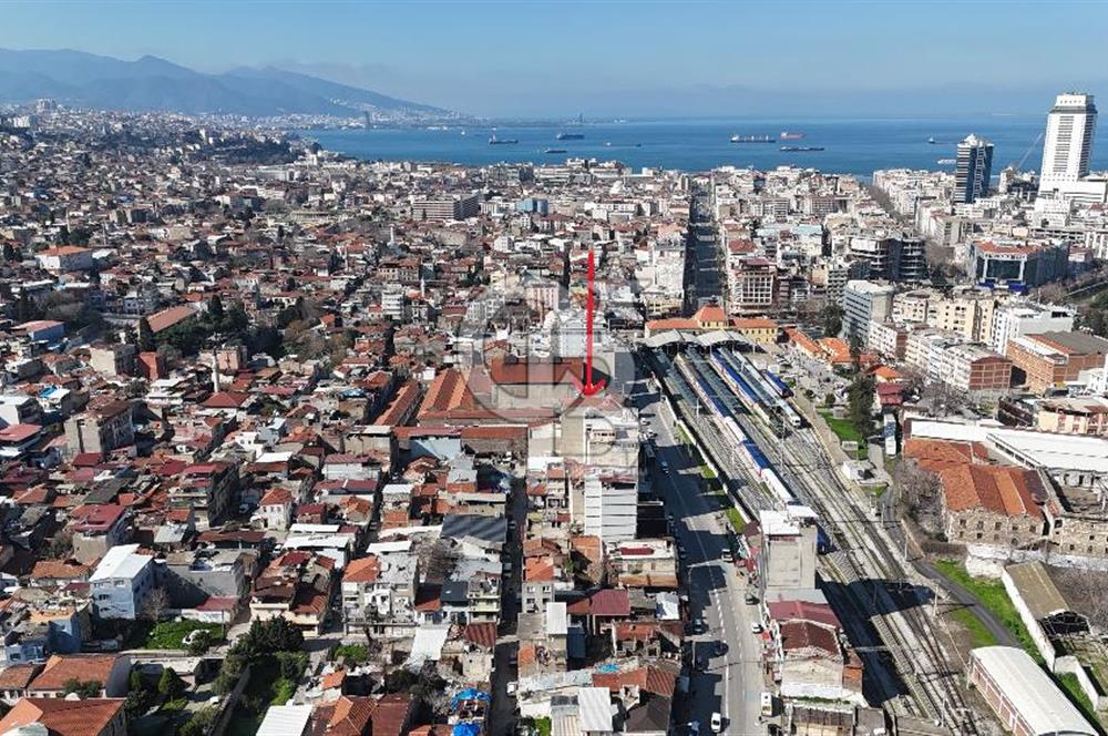 GAZİ BULVARINDA BALKONLU 28 M² KİRALIK OFİS