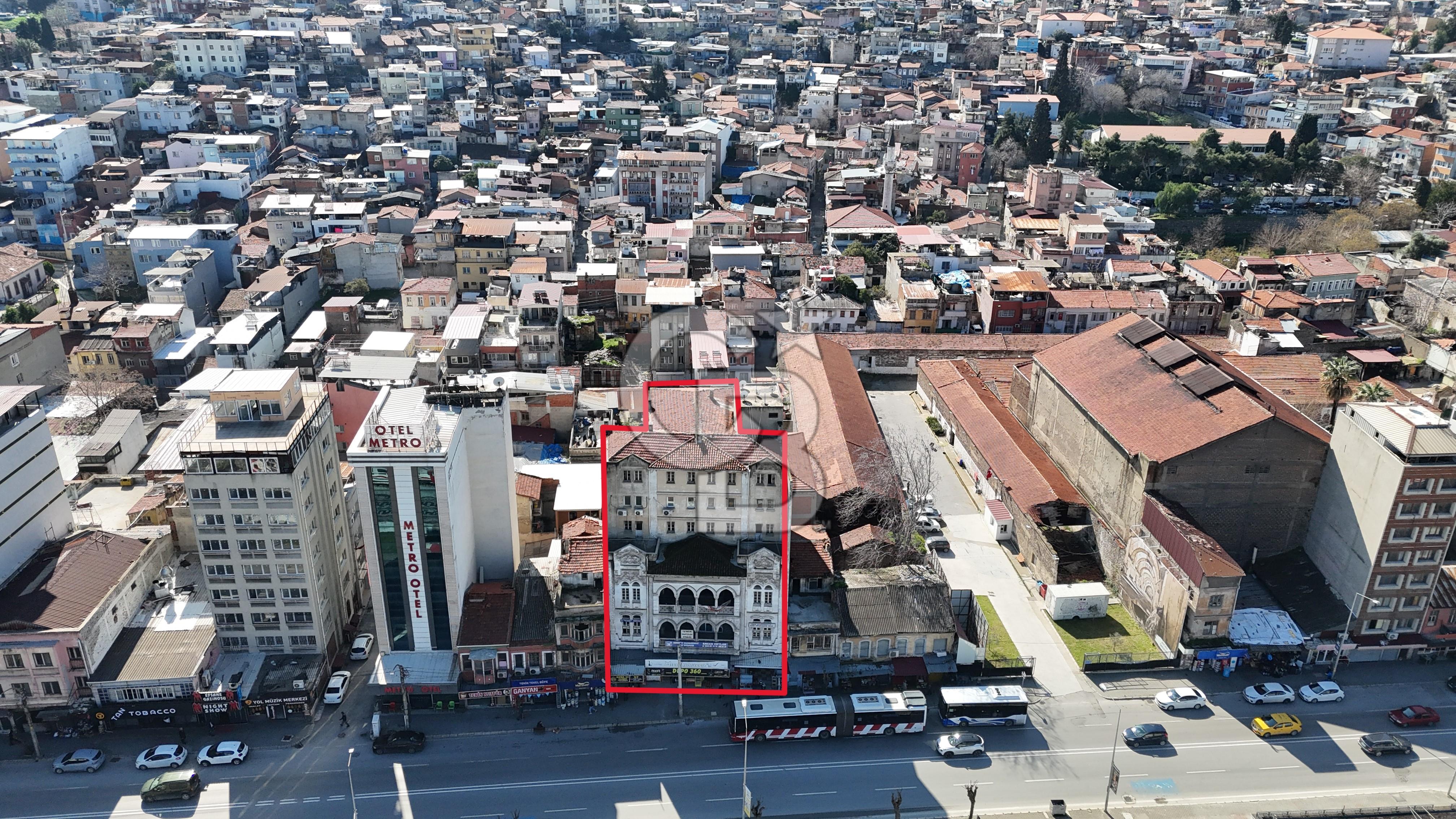 GAZİ BULVARINDA BALKONLU 24 M² SATILIK OFİS