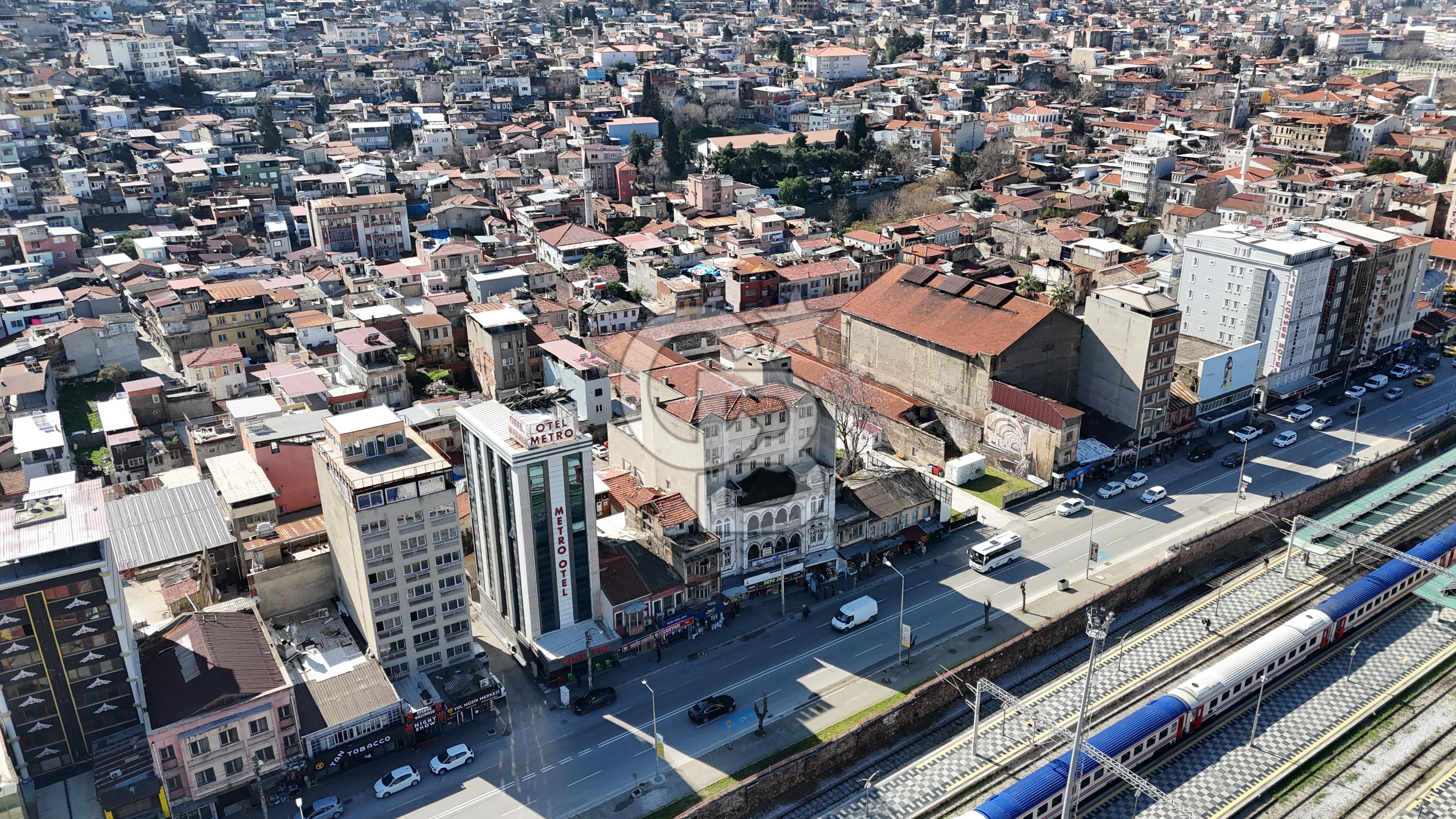 GAZİ BULVARINDA SATILIK 64 M² OFİS