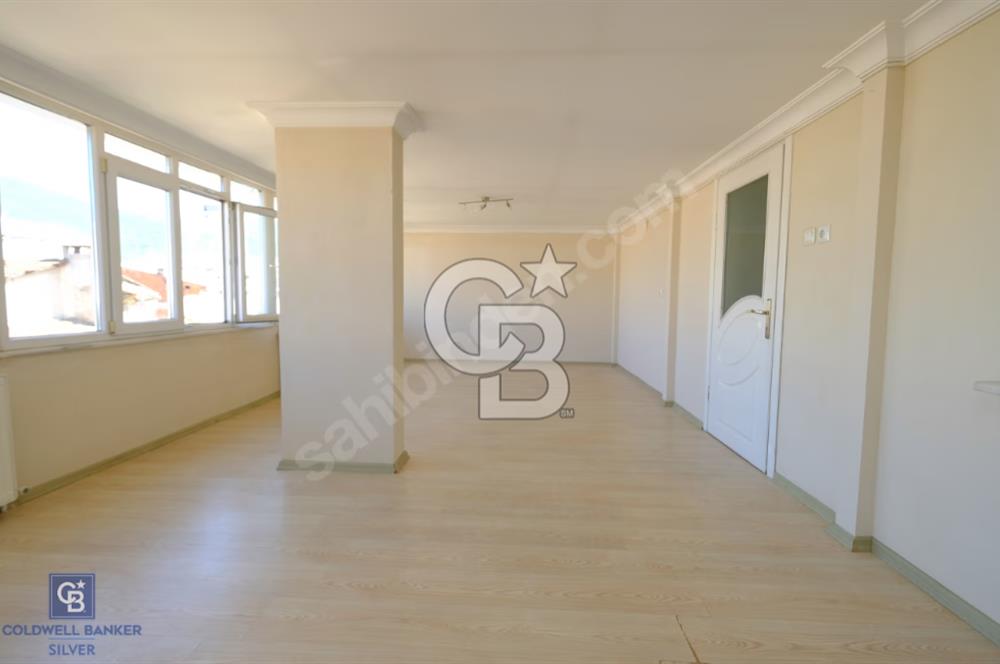 Dikkaldırımda Merkezi Konumlu 2+1 Kiralık Daire