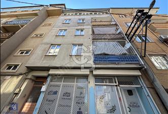 Dikkaldırımda Merkezi Konumlu 2+1 Kiralık Daire - 2 - 366757