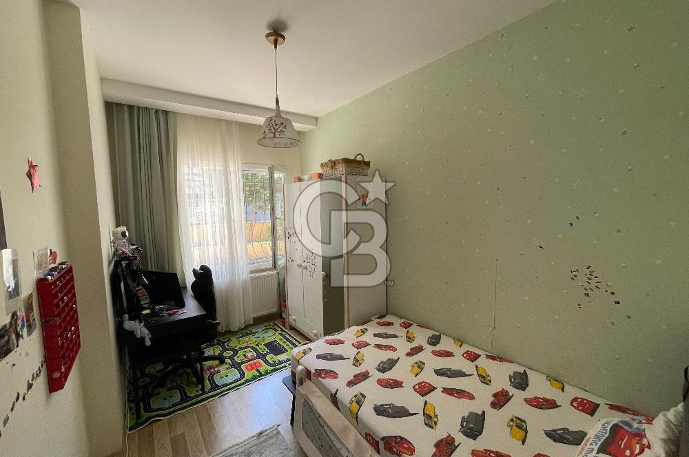 BEYLİKDÜZÜ GÜRPINARDA GENÇ BİNADA OTOPARKLI SATILIK 2+1