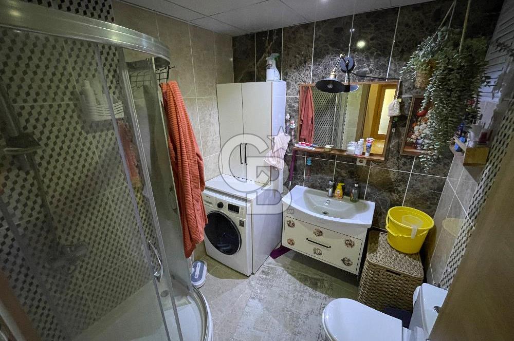 BEYLİKDÜZÜ GÜRPINARDA GENÇ BİNADA OTOPARKLI SATILIK 2+1