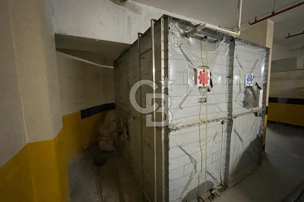 BEYLİKDÜZÜ GÜRPINARDA GENÇ BİNADA OTOPARKLI SATILIK 2+1