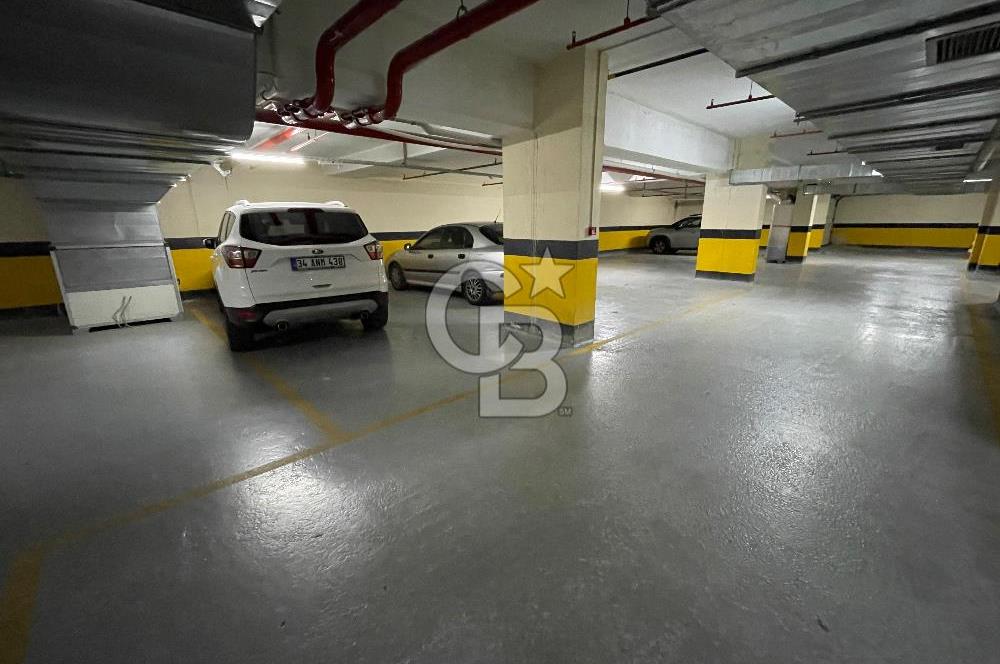 BEYLİKDÜZÜ GÜRPINARDA GENÇ BİNADA OTOPARKLI SATILIK 2+1