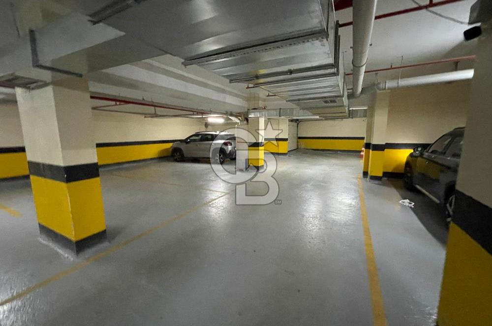 BEYLİKDÜZÜ GÜRPINARDA GENÇ BİNADA OTOPARKLI SATILIK 2+1