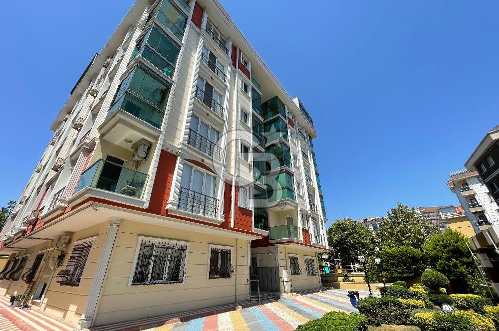 BEYLİKDÜZÜ GÜRPINARDA GENÇ BİNADA OTOPARKLI SATILIK 2+1