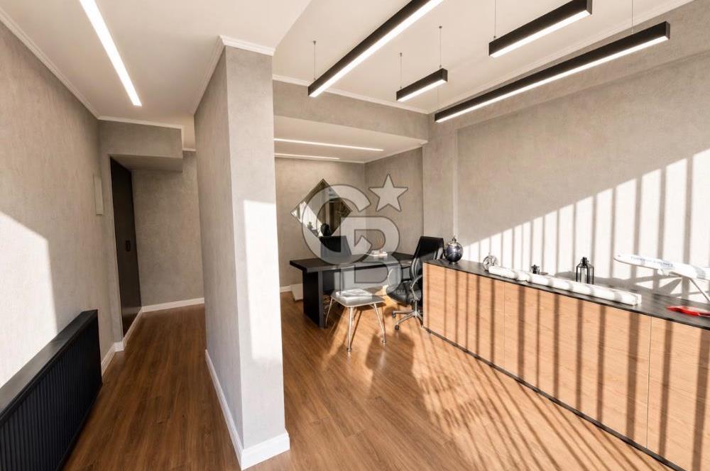 Ana cadde üzerinde kiralık ofis 