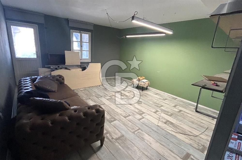 GAZİ BULVARINDA SATILIK 29 M² BALKONLU OFİS