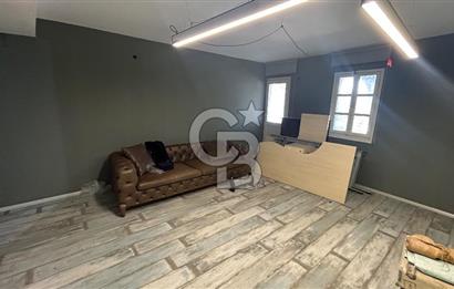 GAZİ BULVARINDA SATILIK 29 M² BALKONLU OFİS