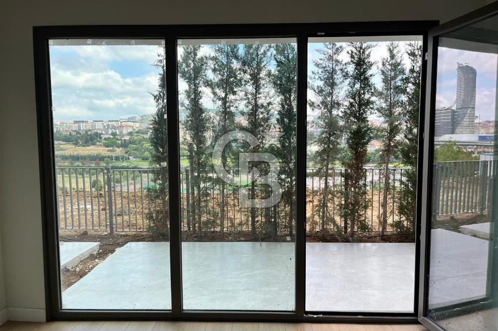 YENİ FİKİRTEPE'DE TERASLI ÇAMLICA MANZARALI 1+1 KİRALIK DAİRE