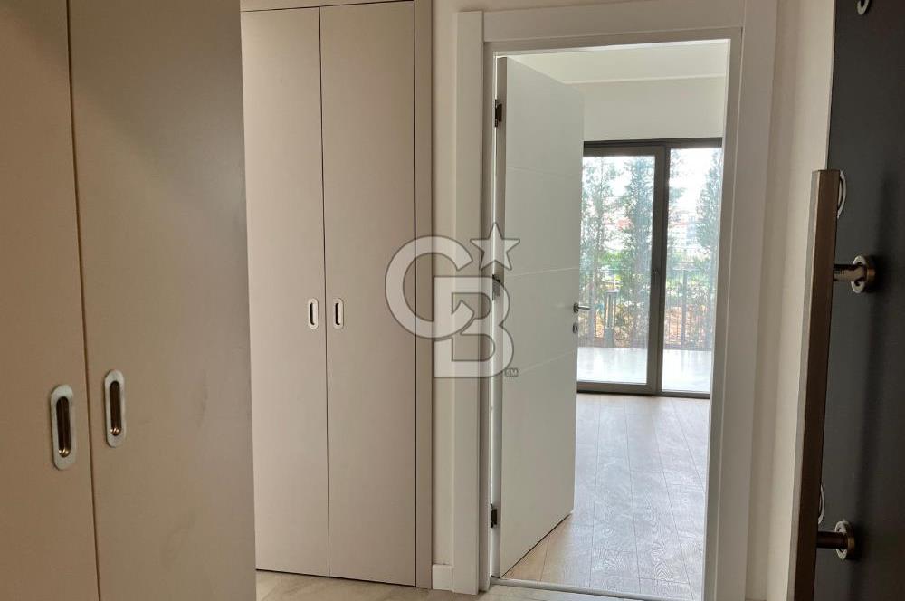 YENİ FİKİRTEPE'DE TERASLI ÇAMLICA MANZARALI 1+1 KİRALIK DAİRE