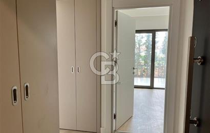 YENİ FİKİRTEPE'DE TERASLI ÇAMLICA MANZARALI 1+1 KİRALIK DAİRE