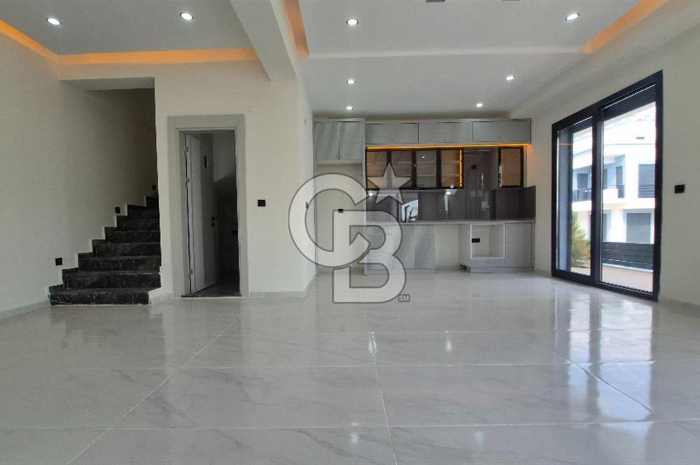 Lüks 2 havuzlu 3+1 Sıfır Villa